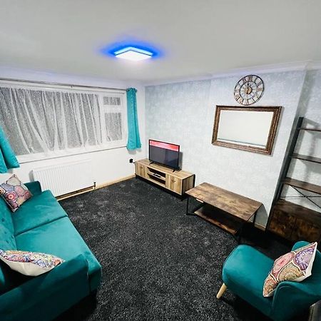 Cozycomfy Apartment לייסטר מראה חיצוני תמונה