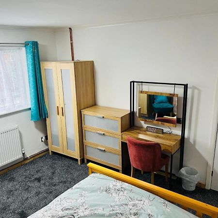 Cozycomfy Apartment לייסטר מראה חיצוני תמונה