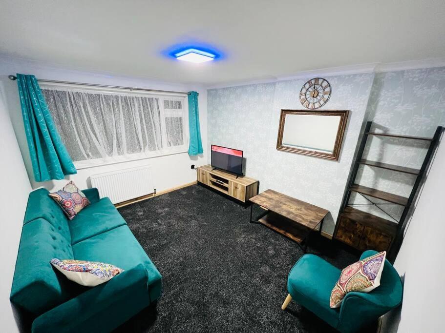 Cozycomfy Apartment לייסטר מראה חיצוני תמונה