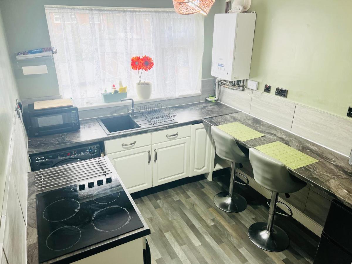 Cozycomfy Apartment לייסטר מראה חיצוני תמונה