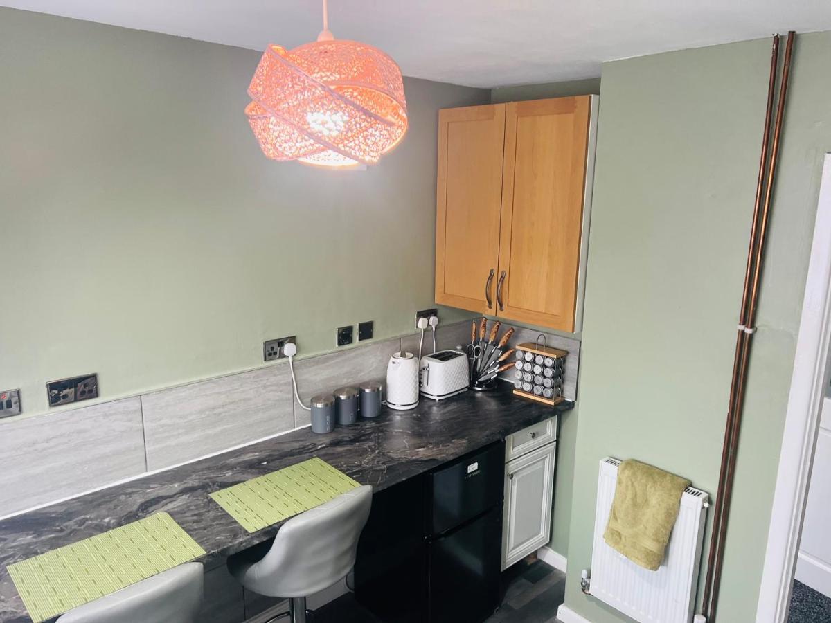 Cozycomfy Apartment לייסטר מראה חיצוני תמונה