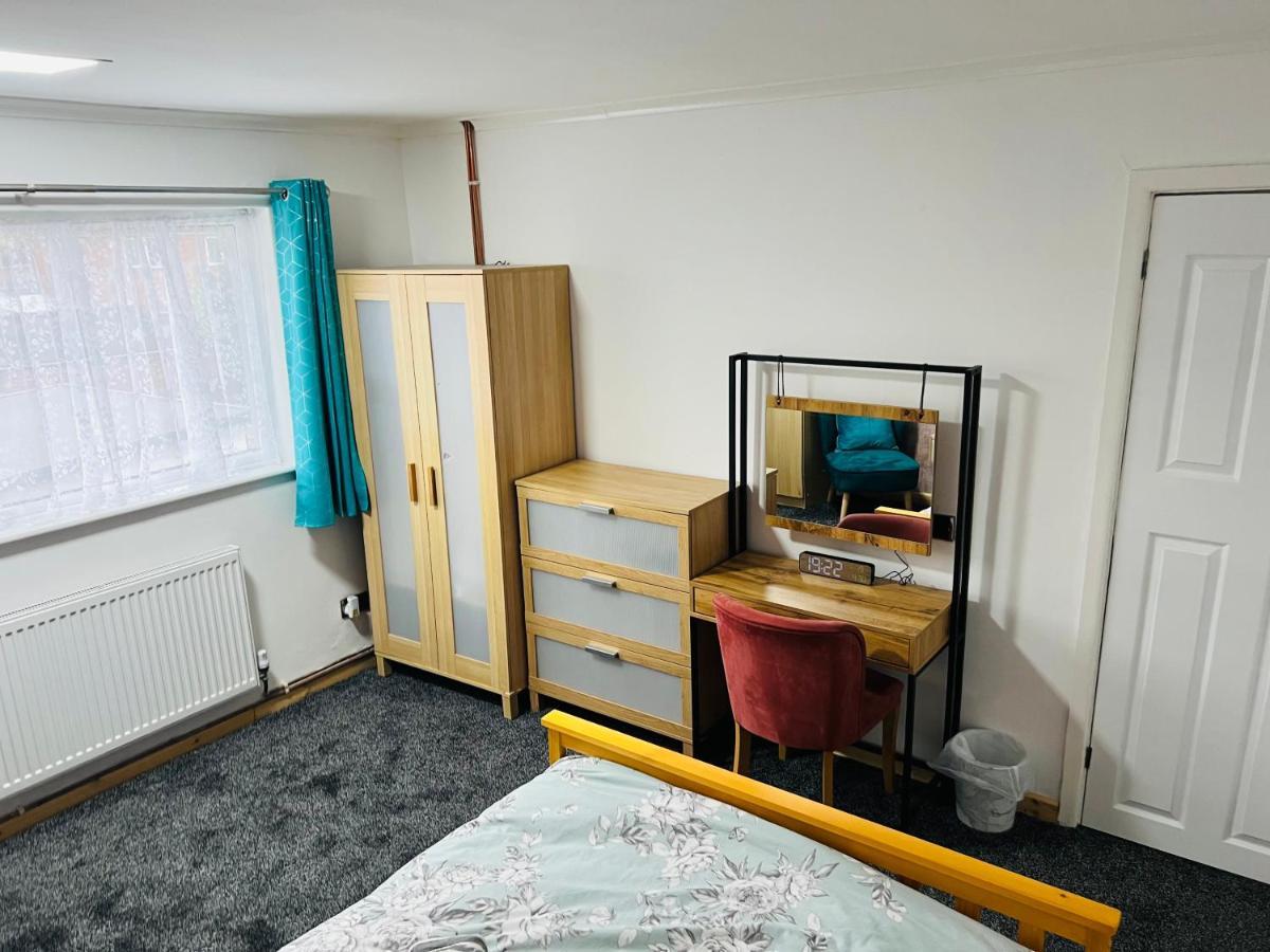 Cozycomfy Apartment לייסטר מראה חיצוני תמונה